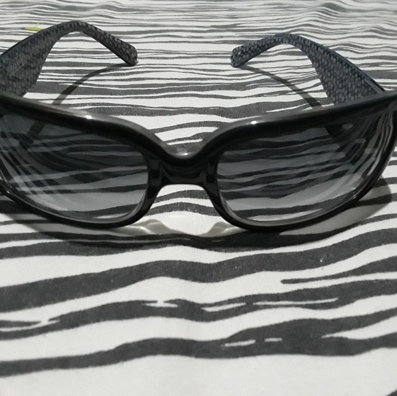 Glasses - Picture 4 of 4